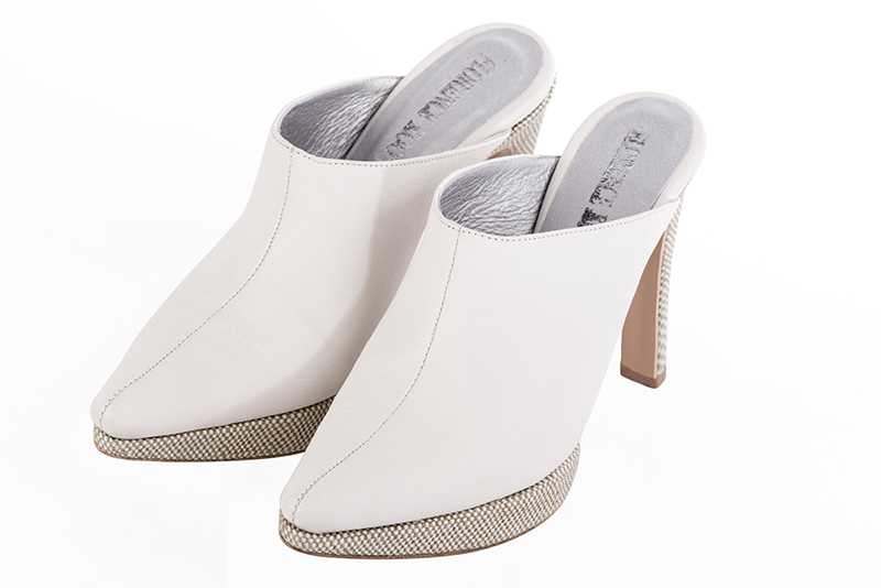 Off white women's clog mules. Tapered toe. Very high slim heel with a platform at the front. Front view - Florence KOOIJMAN